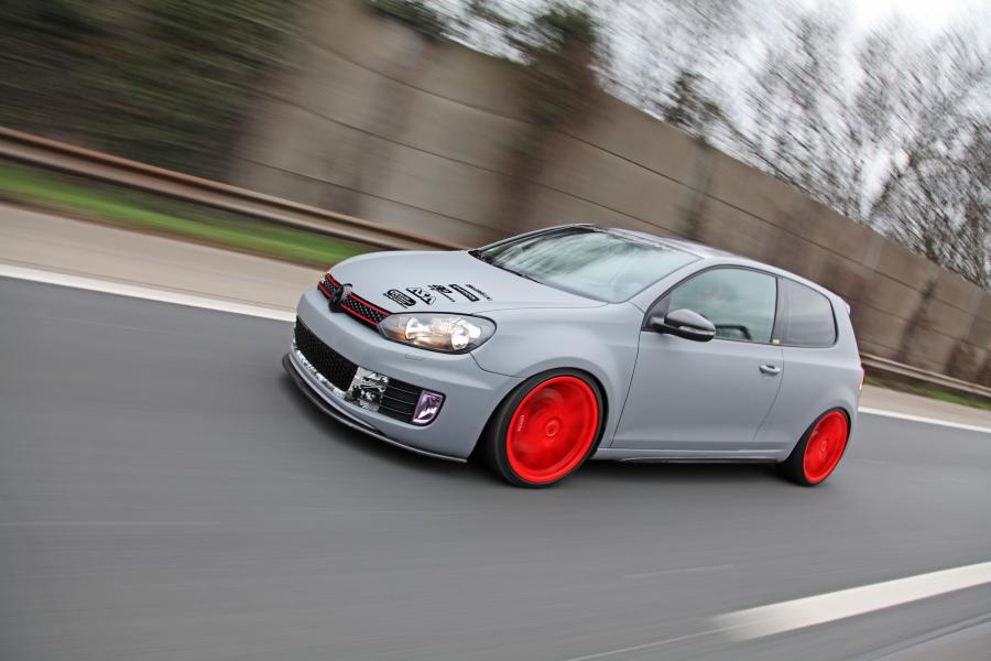  Volkswagen Golf GTi LeitGolf by CFC 2012 года  (фото 9 из 16)